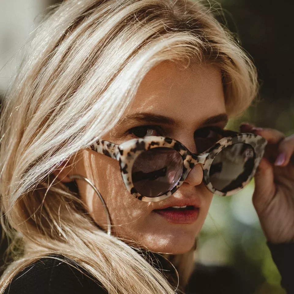 AMOUR Tortoise Sunglasses