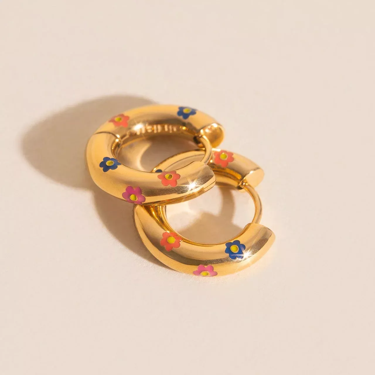 Daisy Chunky Rounded Huggie Hoop Earrings