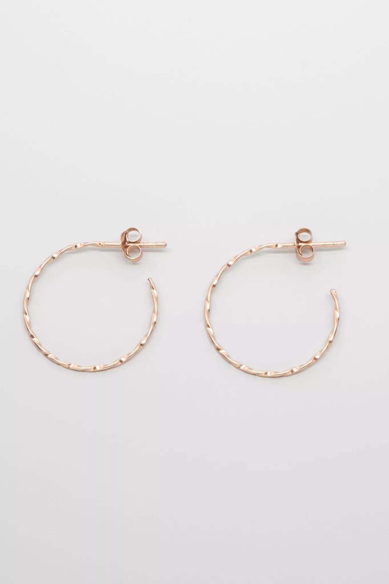 fejn Tiny Hoop Twisted Rose Gold